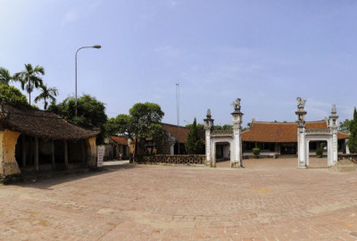 Duong Lam Ancient Village Full Day